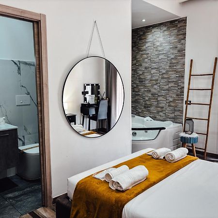 Matriosca Suites Рим Екстериор снимка