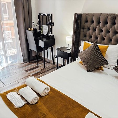 Matriosca Suites Рим Екстериор снимка