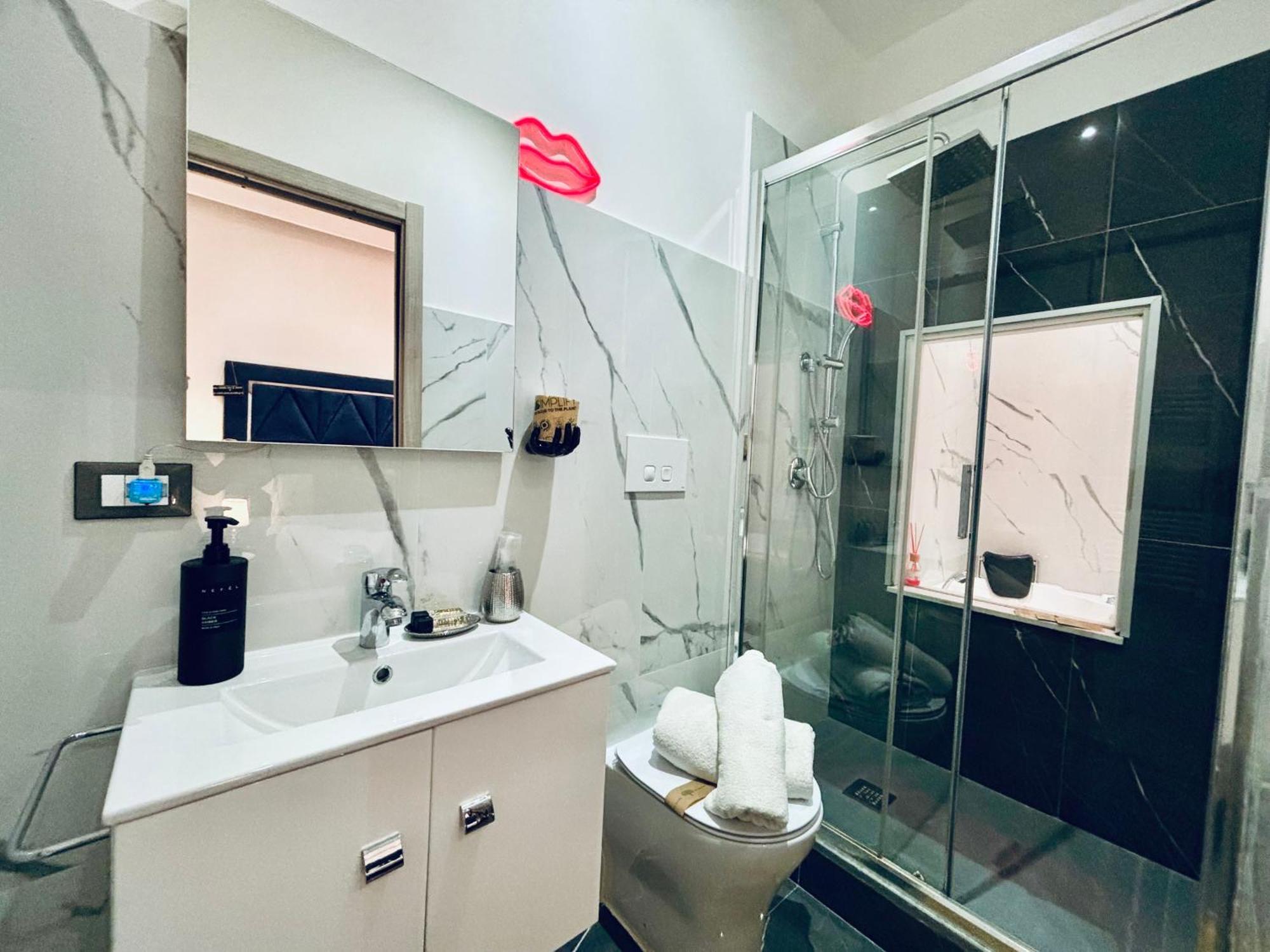 Matriosca Suites Рим Екстериор снимка
