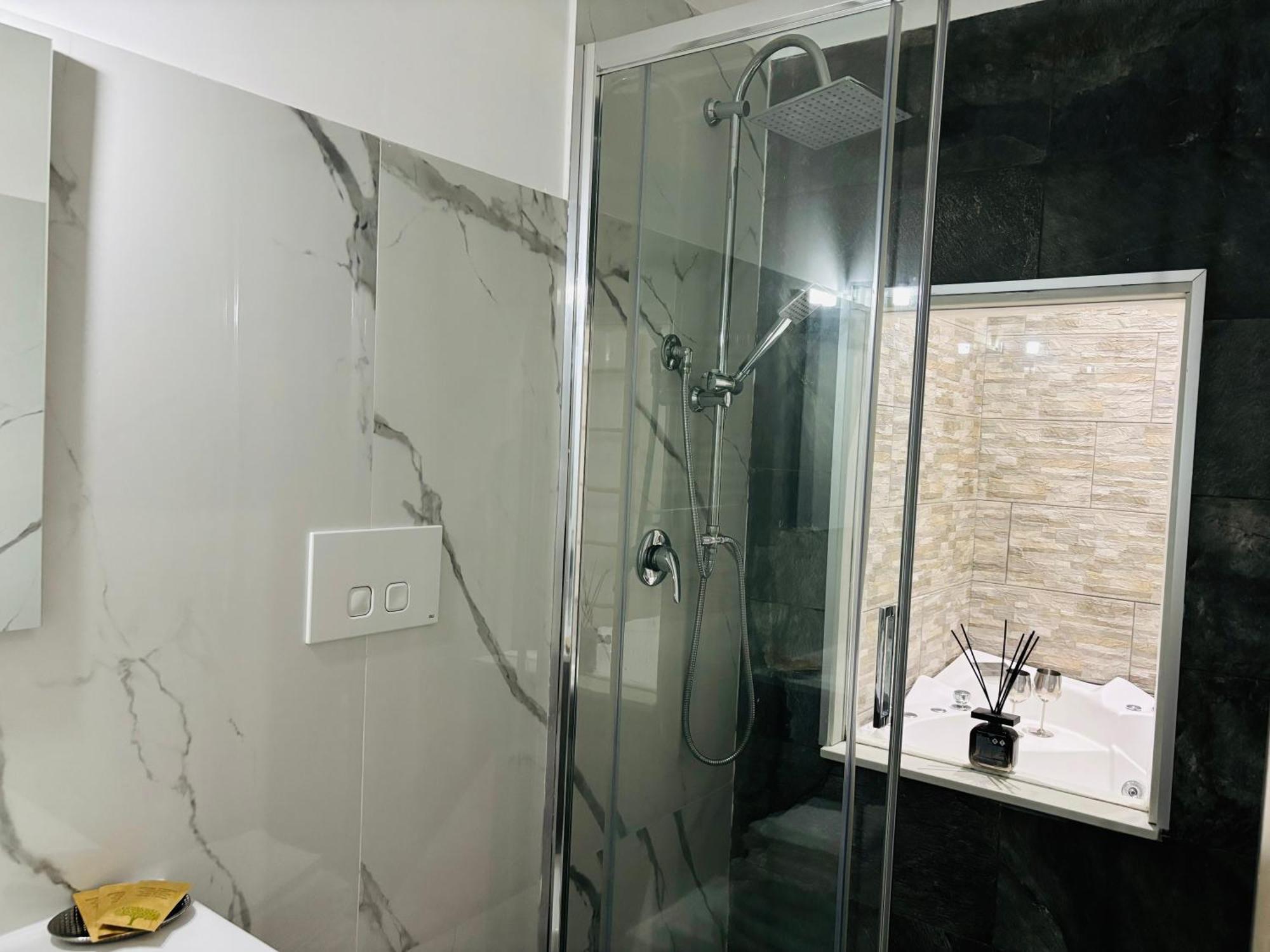 Matriosca Suites Рим Екстериор снимка