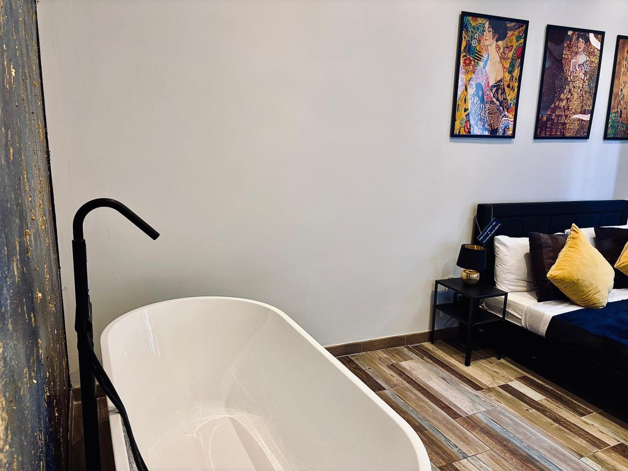 Matriosca Suites Рим Екстериор снимка